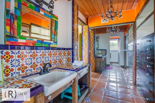 Building Photo - An Oasis of Calm In the Center of Riverside, CA