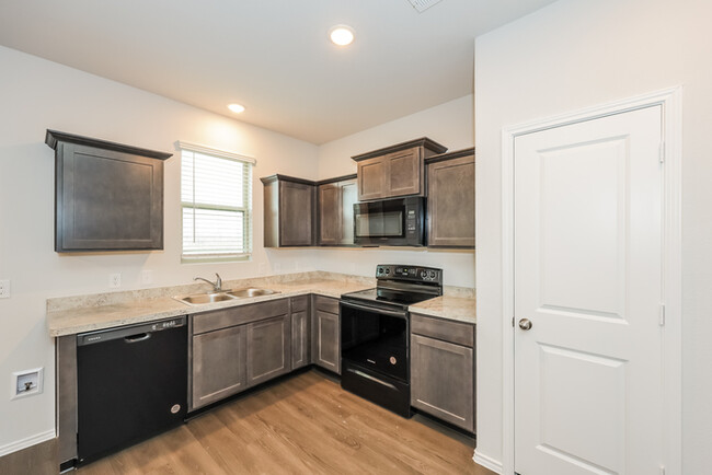 Building Photo - 1307 Ester Ln