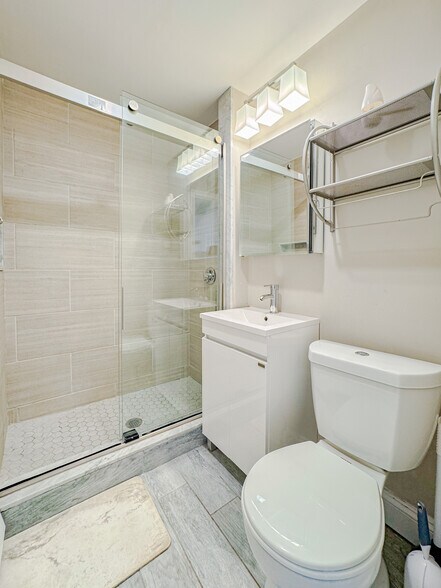 Building Photo - 19 Town Hill St