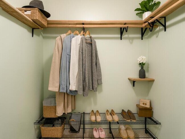 Building Photo - Charming 2BR 2BA Home w/  Full Appliance Suite • Fenced Yard • Driveway Parking in Miramar