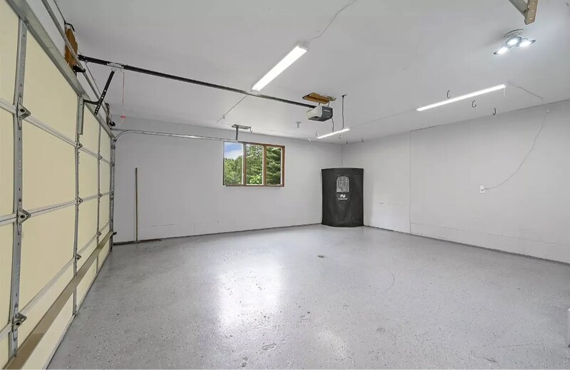 Building Photo - 2870 Brook Hills Dr