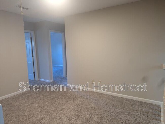 Building Photo - 2139 Holt St