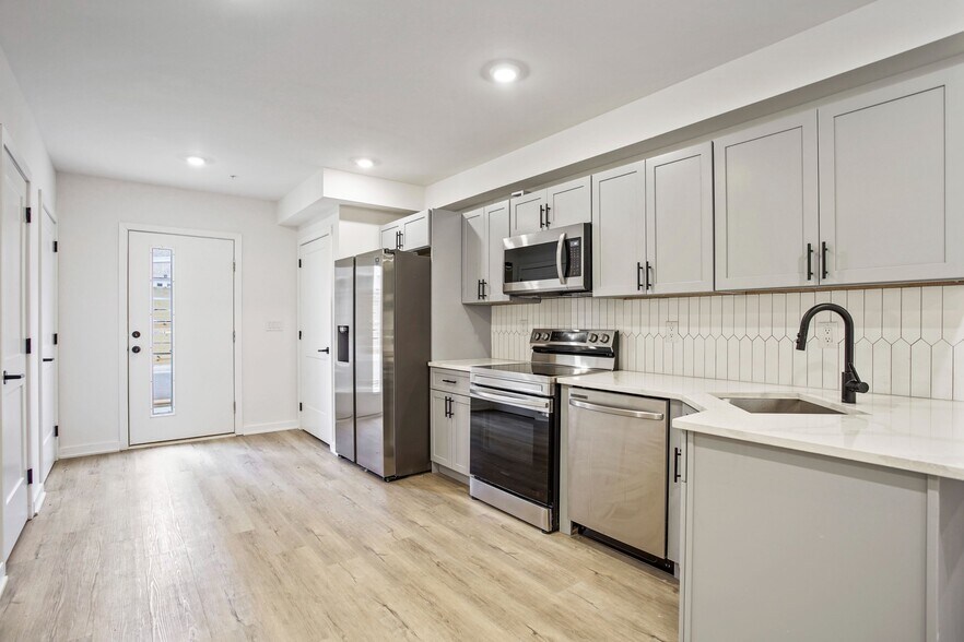 Building Photo - 1820 N 18th St