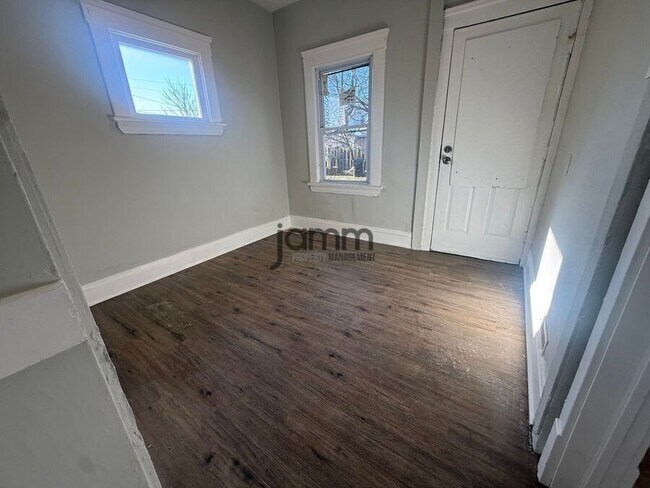 Building Photo - 4350 W 28th St