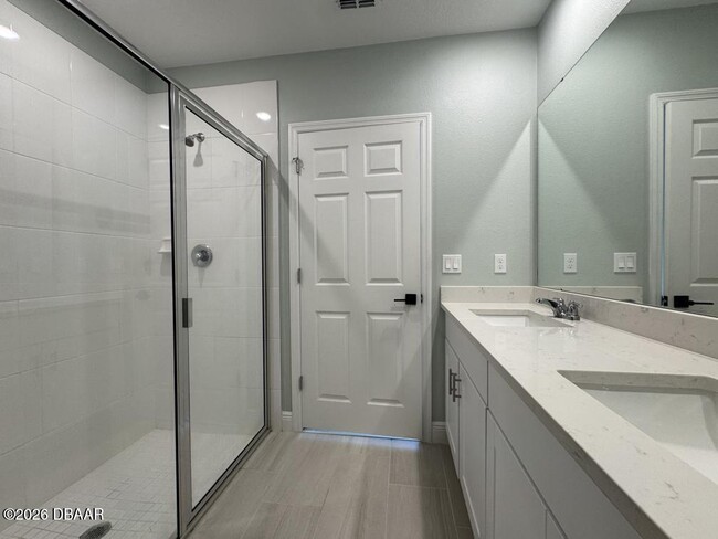 Building Photo - 125 Links Ter Blvd