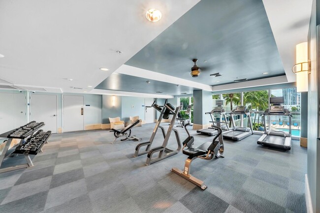 Building Photo - 1945 S Ocean Dr