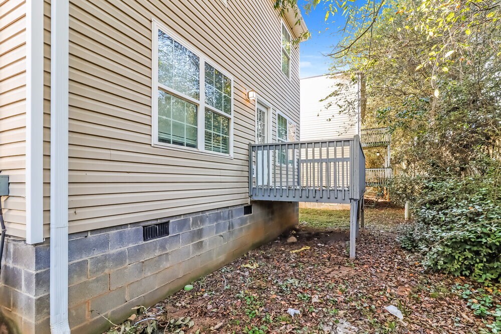 Building Photo - 69 Middlebrook Dr