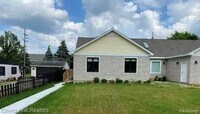 Building Photo - 3121 Cherry Tree Ln