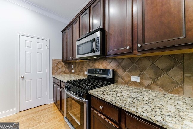 Building Photo - 2022 Cobblestone Cir NE