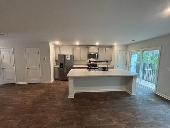 Building Photo - 4702 Palm View Cir