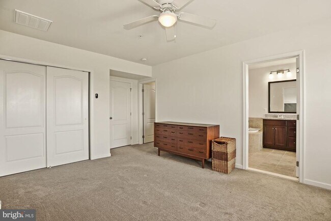 Building Photo - 43176 Witham Square