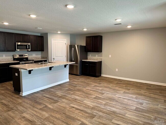 Building Photo - 7307 Single Trce