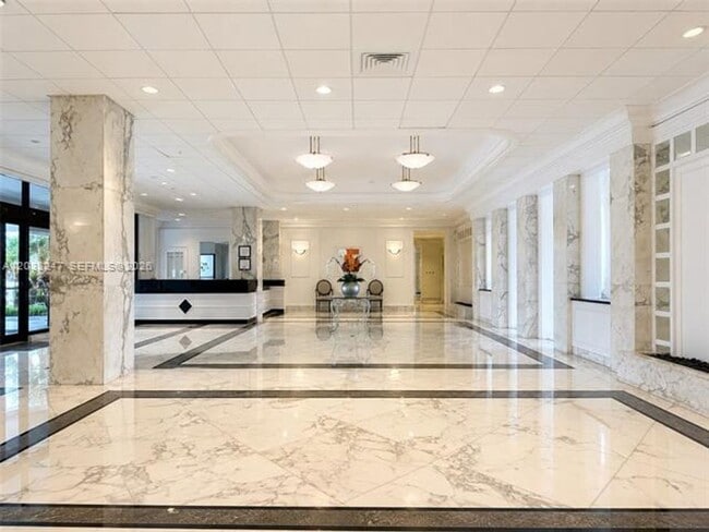 Building Photo - 5700 Collins Ave