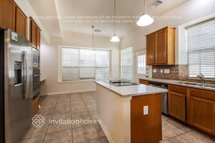 Building Photo - 3811 Spruce Bay Dr