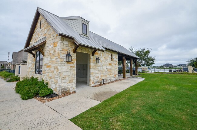 Building Photo - 18214 Lake Eagle Dr