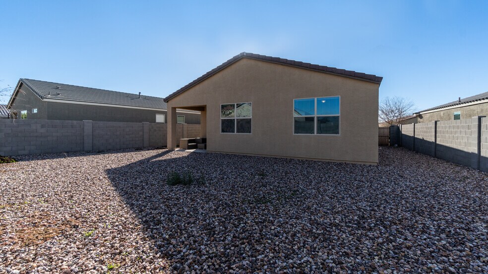 Building Photo - 514 W Cholena Trl