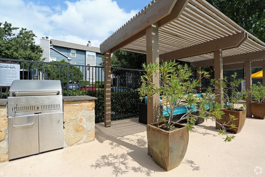 Grilling area - SoNA Apartments