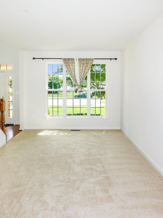 Building Photo - 21310 Jettison Ct