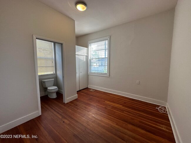 Building Photo - 1824 Perry Pl
