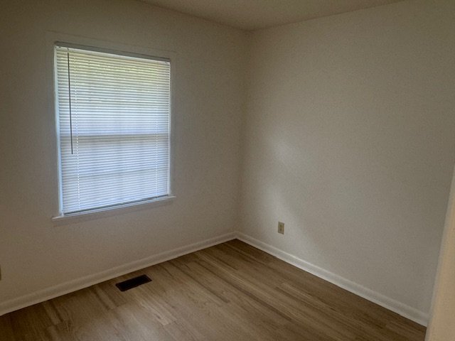 Building Photo - 53 Lakeview Dr