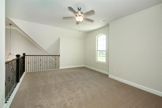 Building Photo - 2223 Clairmount Dr