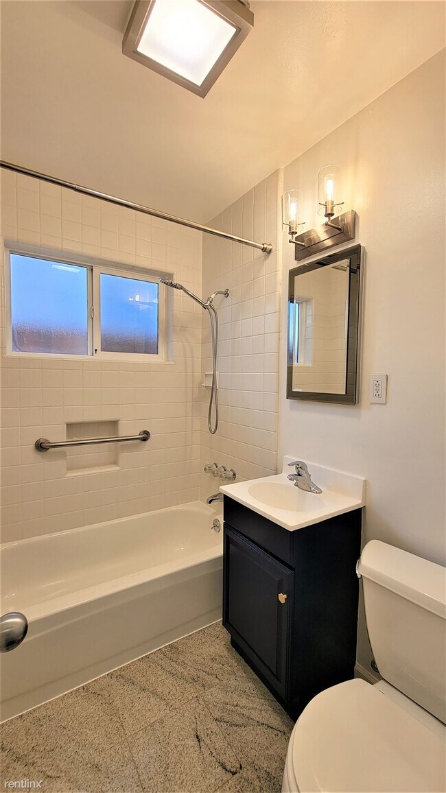 Building Photo - 2 br, 1 bath House - 604 9th Avenue