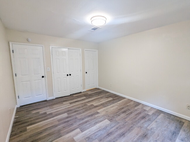Building Photo - 2871 Marco Dr NW