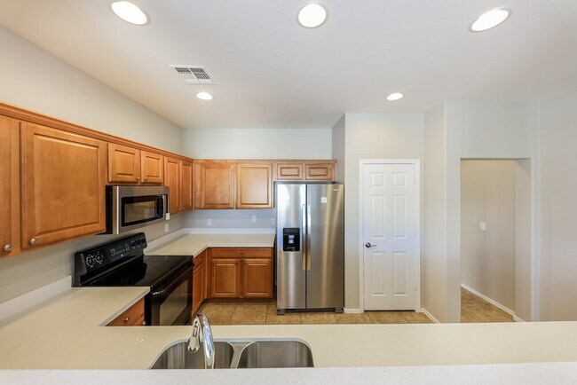 Building Photo - 16724 N 177th Ave