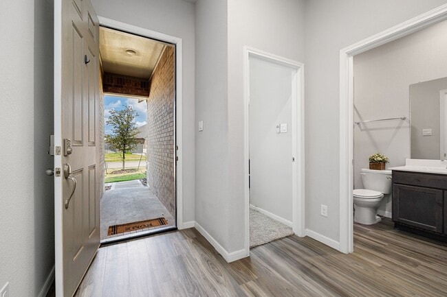 Building Photo - 31515 Casa Linda Dr