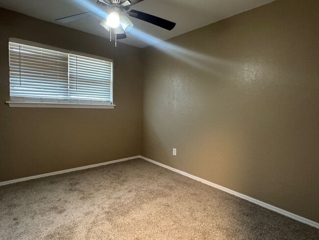 Building Photo - 117 SW 68th St