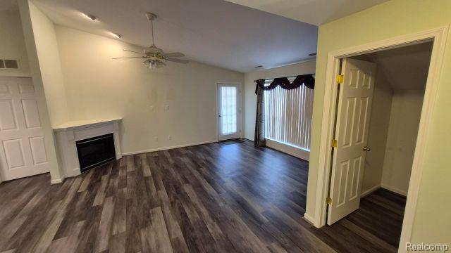 Building Photo - 5203 Chesapeake Cir