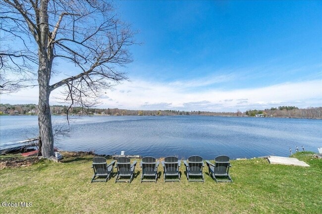 Building Photo - 15 Chase Ln