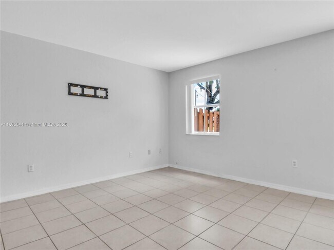 Building Photo - 16628 SW 47th Terrace
