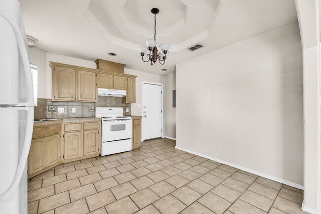 Building Photo - 1810 Agua Fina Ave