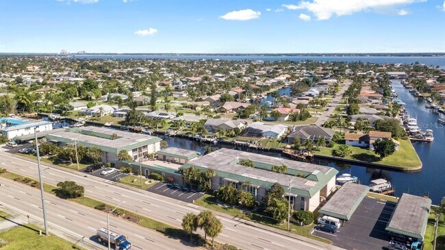 Building Photo - 3905 Del Prado Blvd S