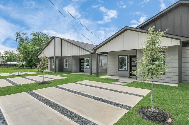 Building Photo - 9808 Nedwald St
