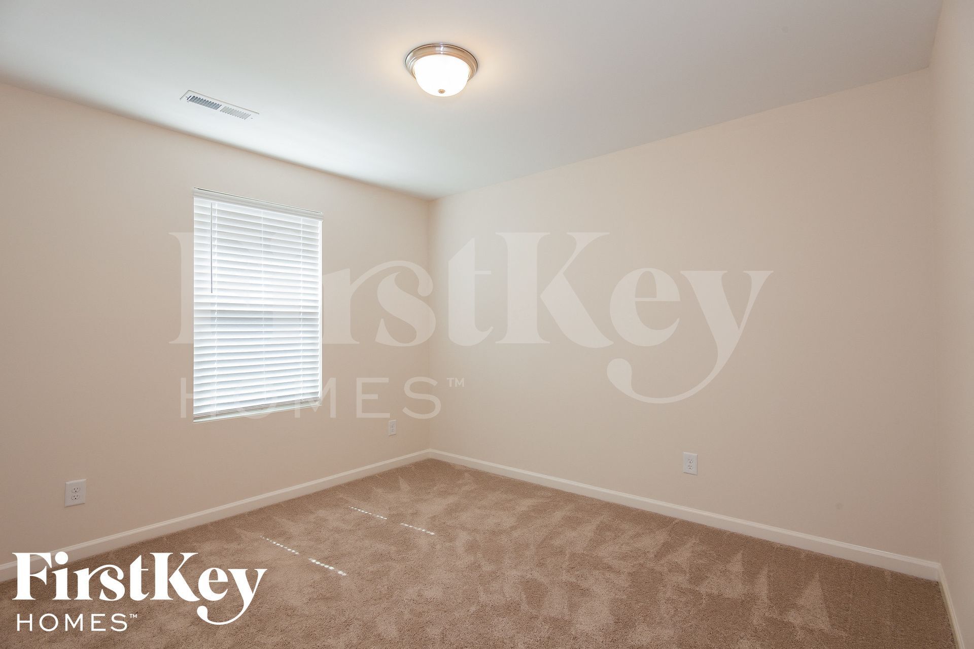 Building Photo - 4011 Maderia Dr NW