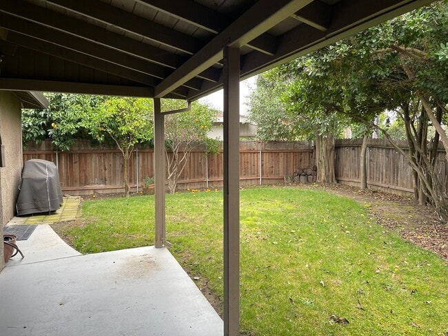 Building Photo - Clipper Way