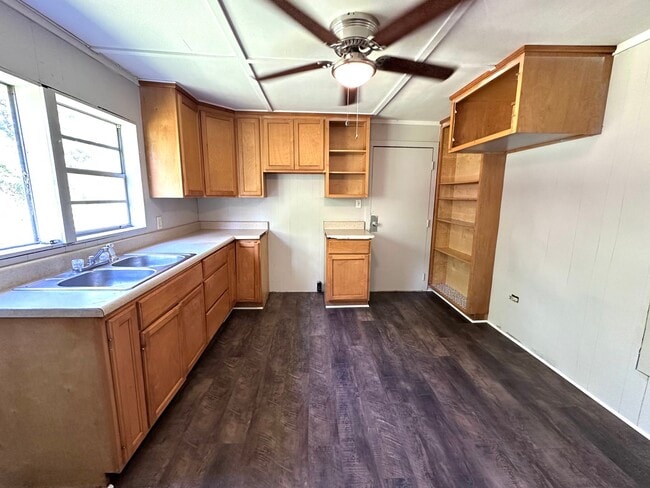 Building Photo - 1 Bedroom- 1 Bathroom- (with bonus room) House in Shannon!