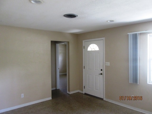 Building Photo - Canal Front Home in Ormond Beach