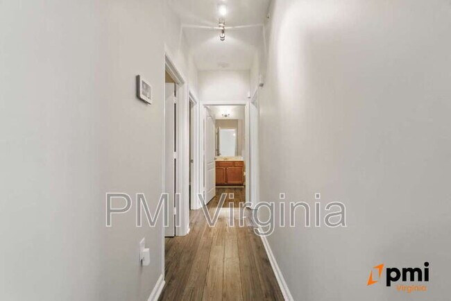 Building Photo - 5317 Warminster Dr