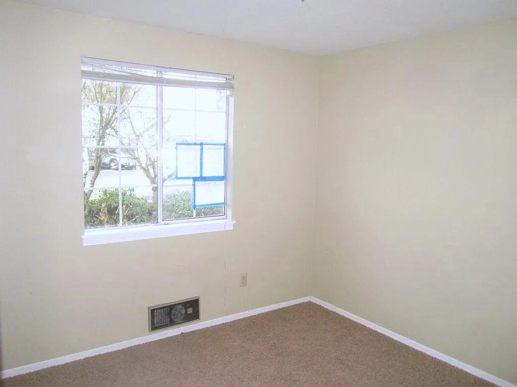 Building Photo - 10833 SE 172nd St