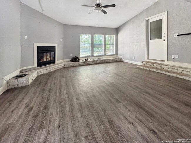 Building Photo - 1611 La Manda Blvd