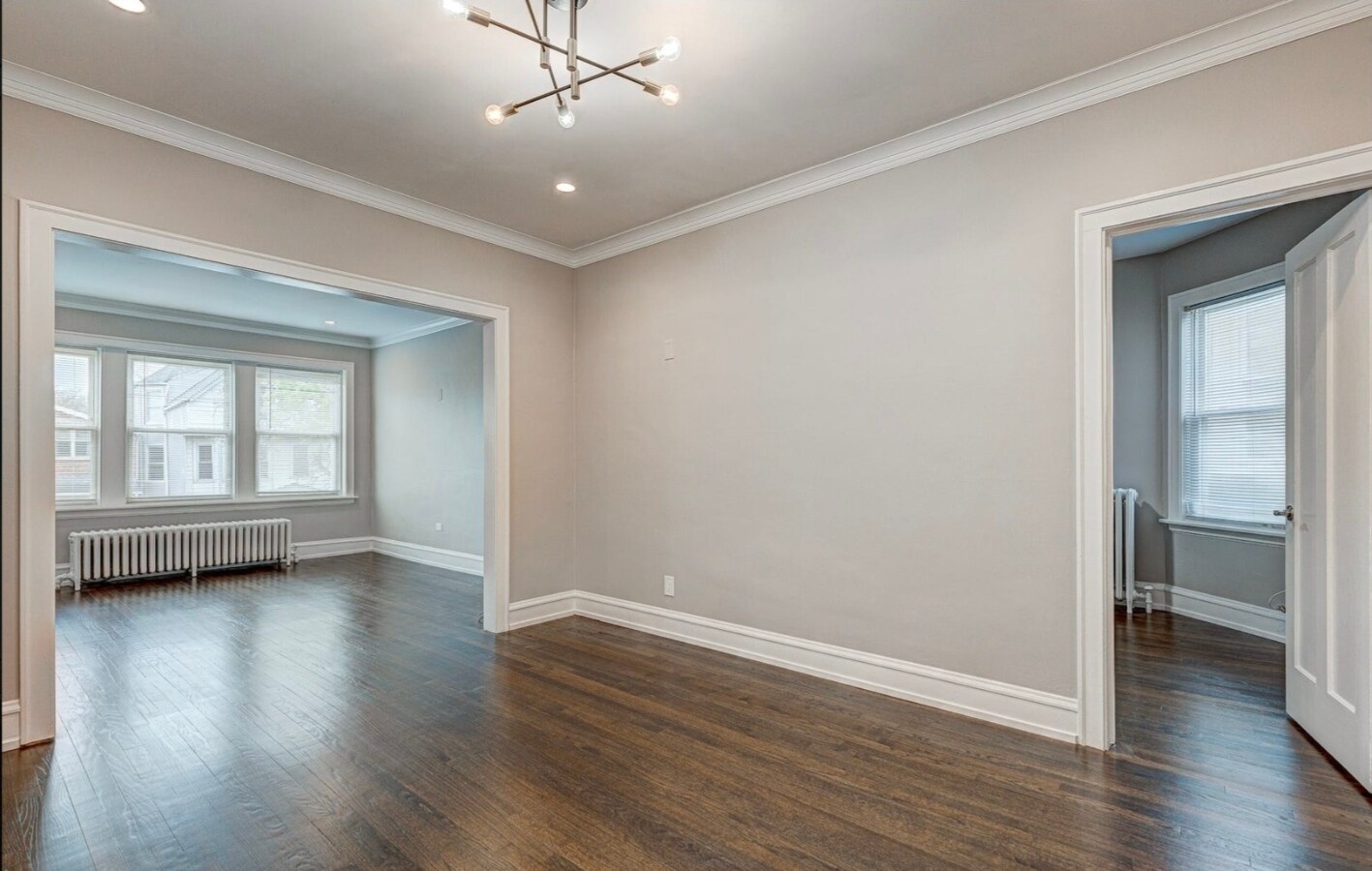 Building Photo - 1935 N Saint Louis Ave