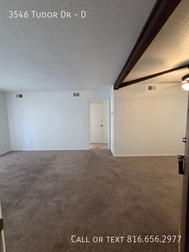 Building Photo - 3546 Tudor Dr