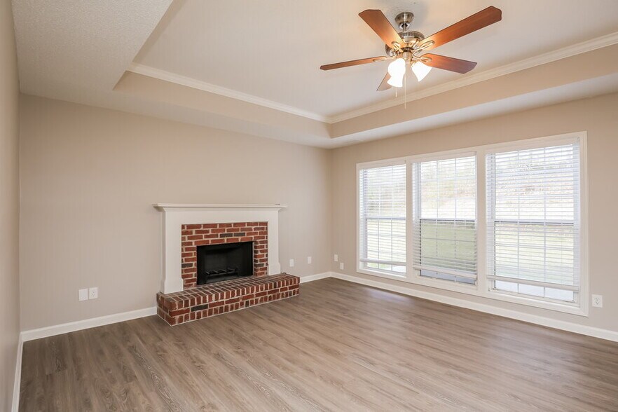 Building Photo - 802 Pinder Point Ct