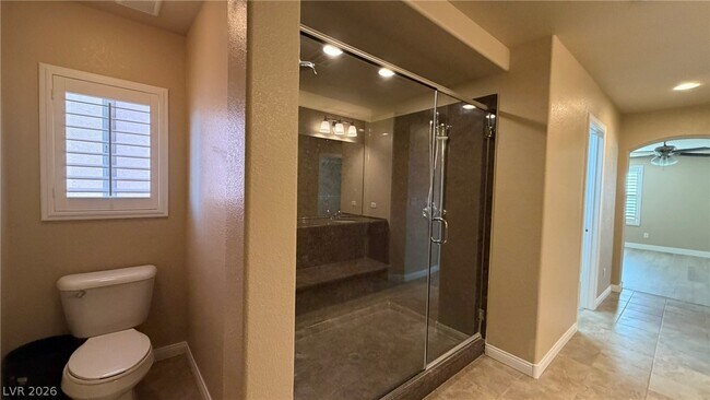 Building Photo - 6451 Parrot Ridge Ct