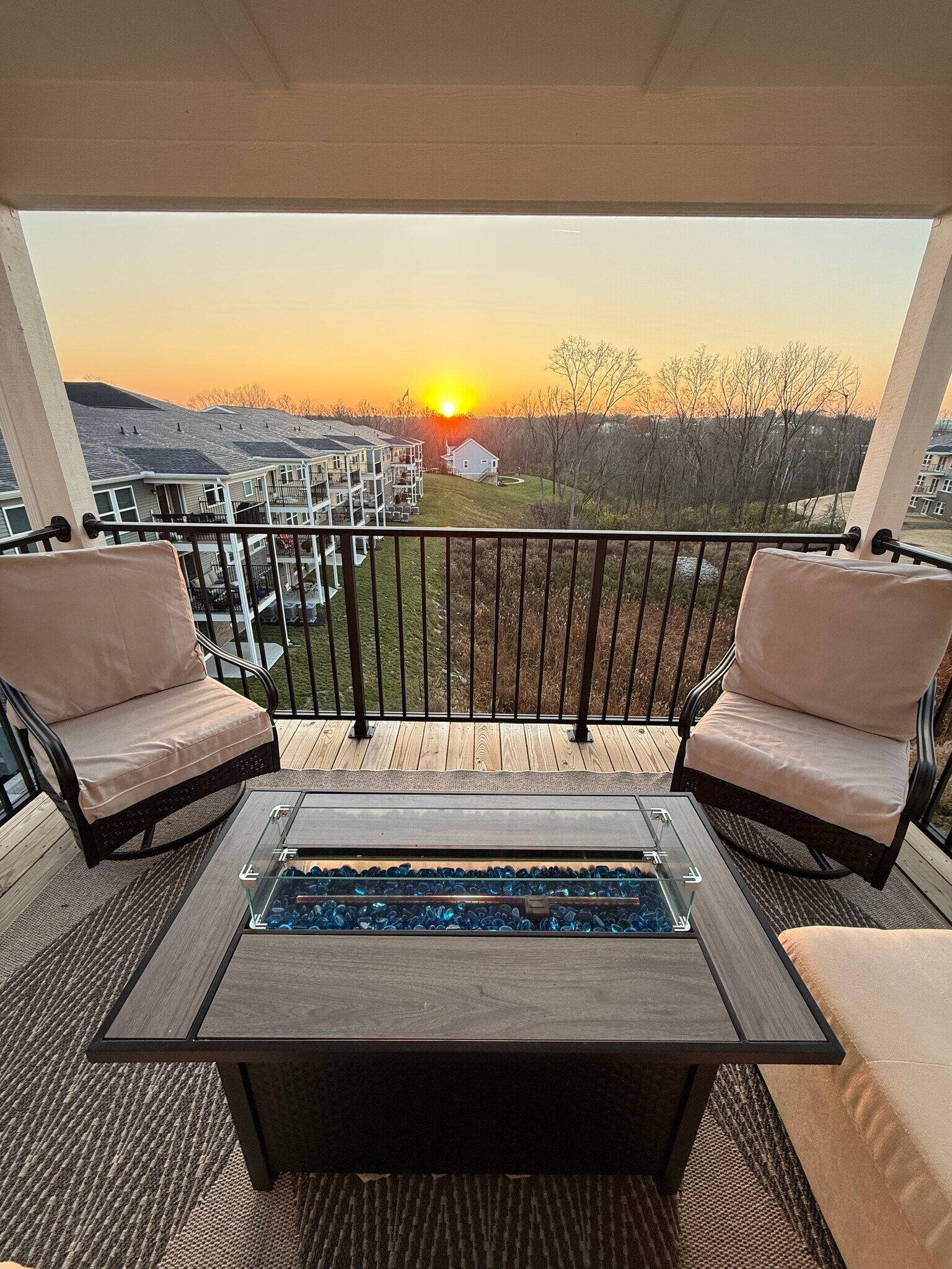 Building Photo - 610 Foxhill Dr