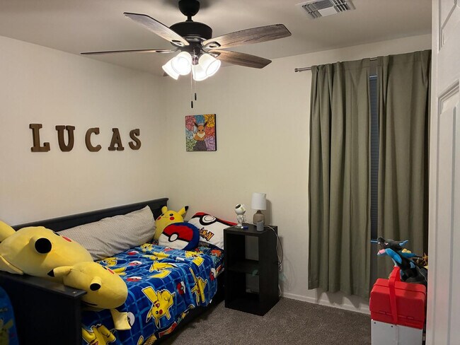 Building Photo - 17540 W Country Club Terrace