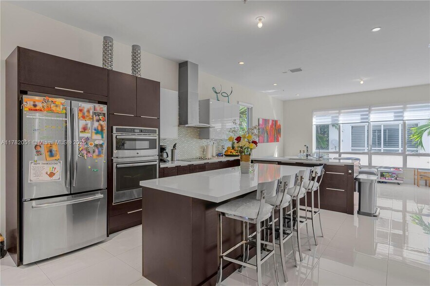 Primary Photo - 6670 NW 105th Pl